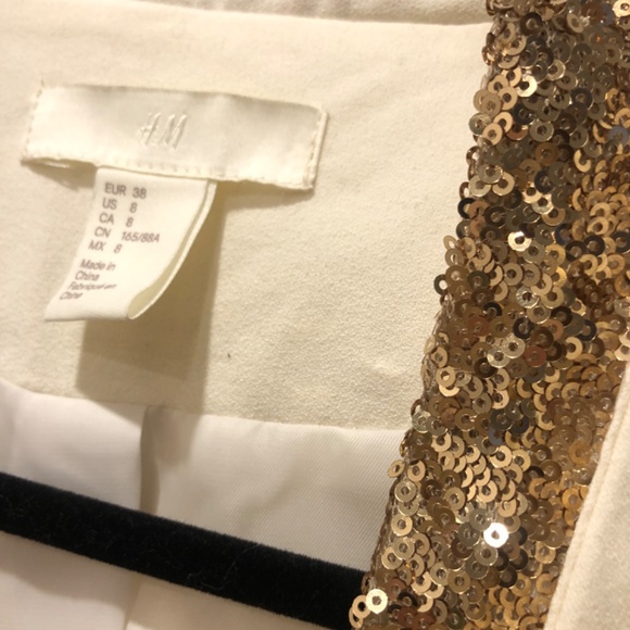 H&M Ivory Blazer with Gold Sequin Detail - Picture 3 of 3